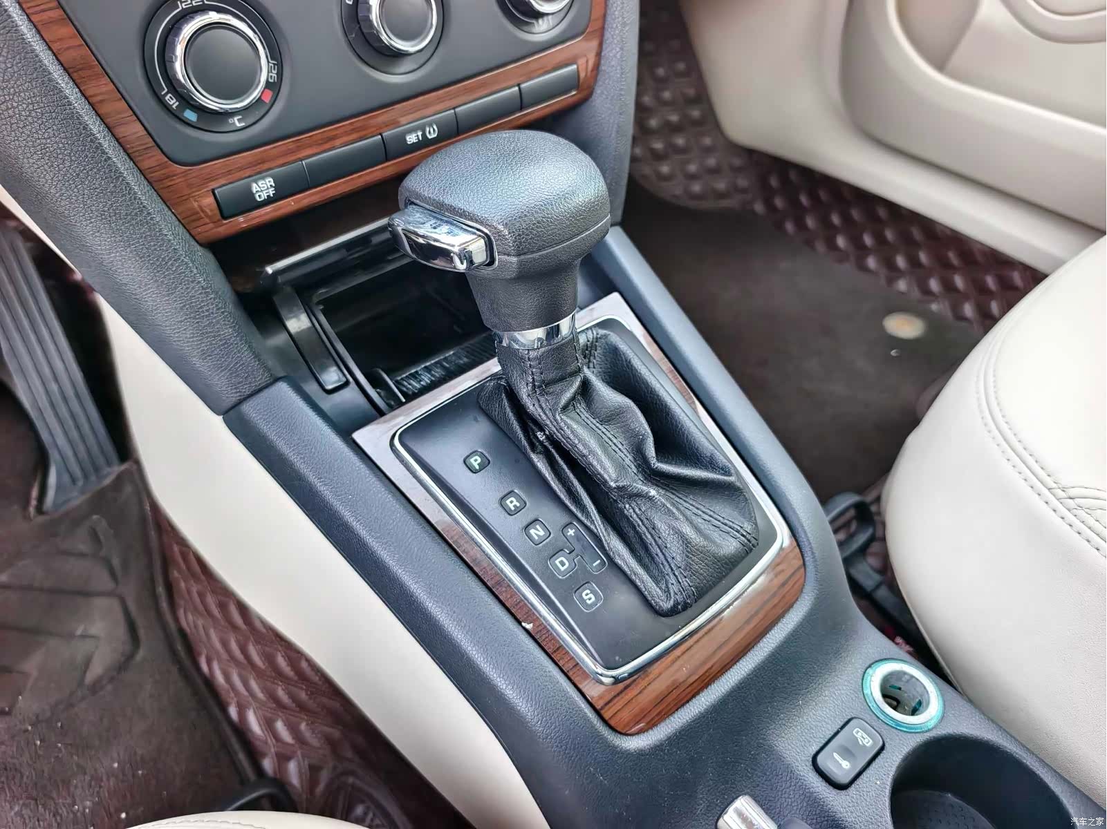 Skoda Octavia, 2010 9