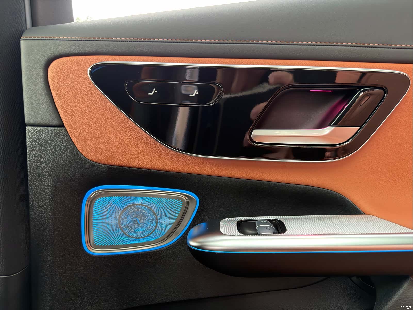 Mercedes-Benz GLC, 2024 27