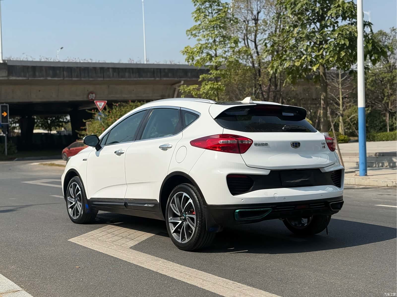 Geely Emgrand, 2018 6