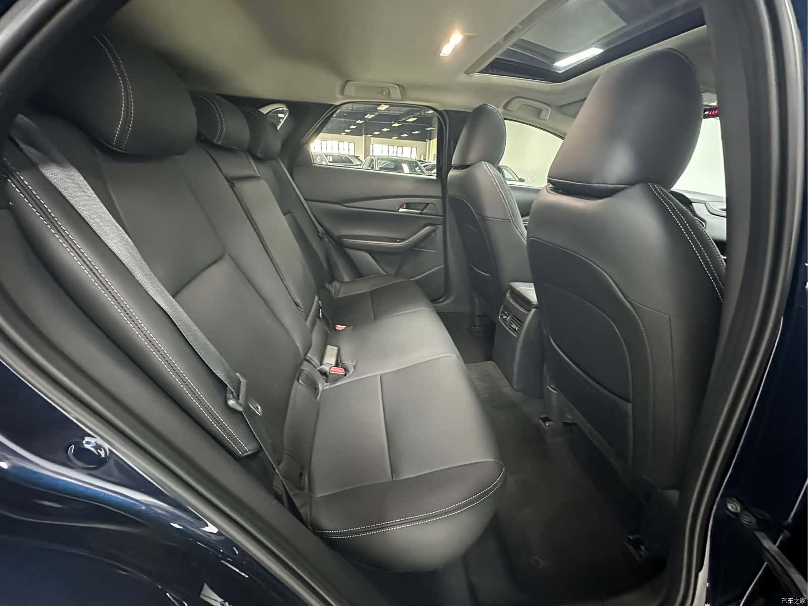 Mazda CX-30, 2022 21