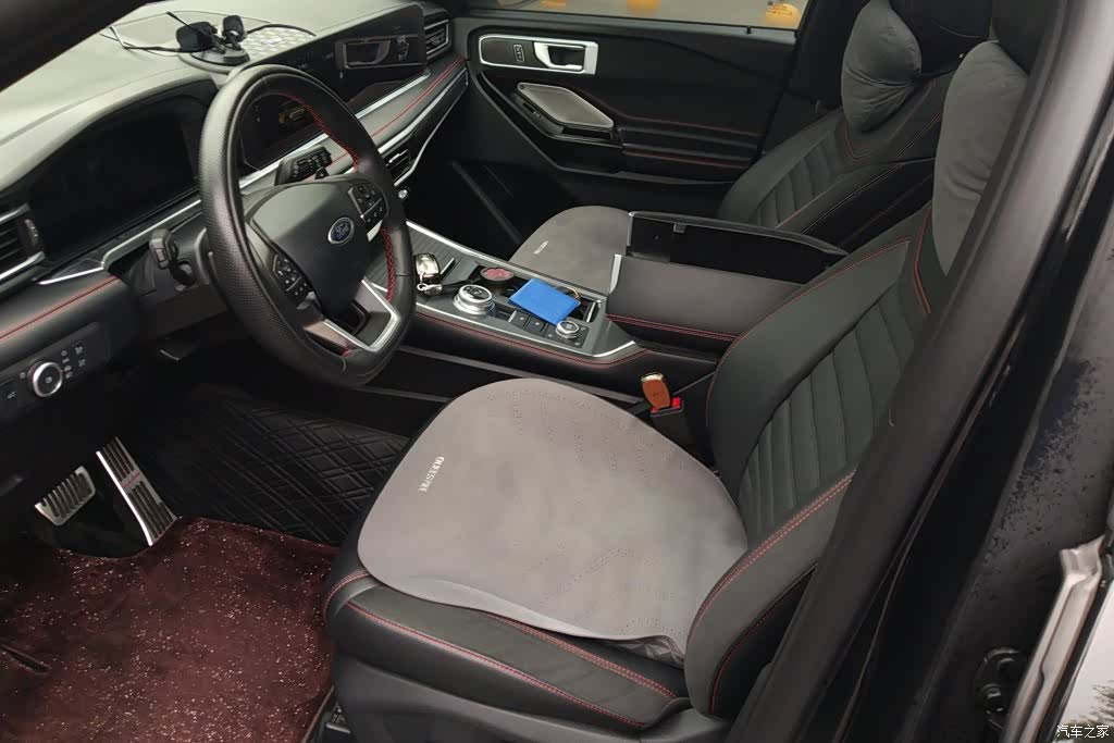Ford Explorer, 2023 9