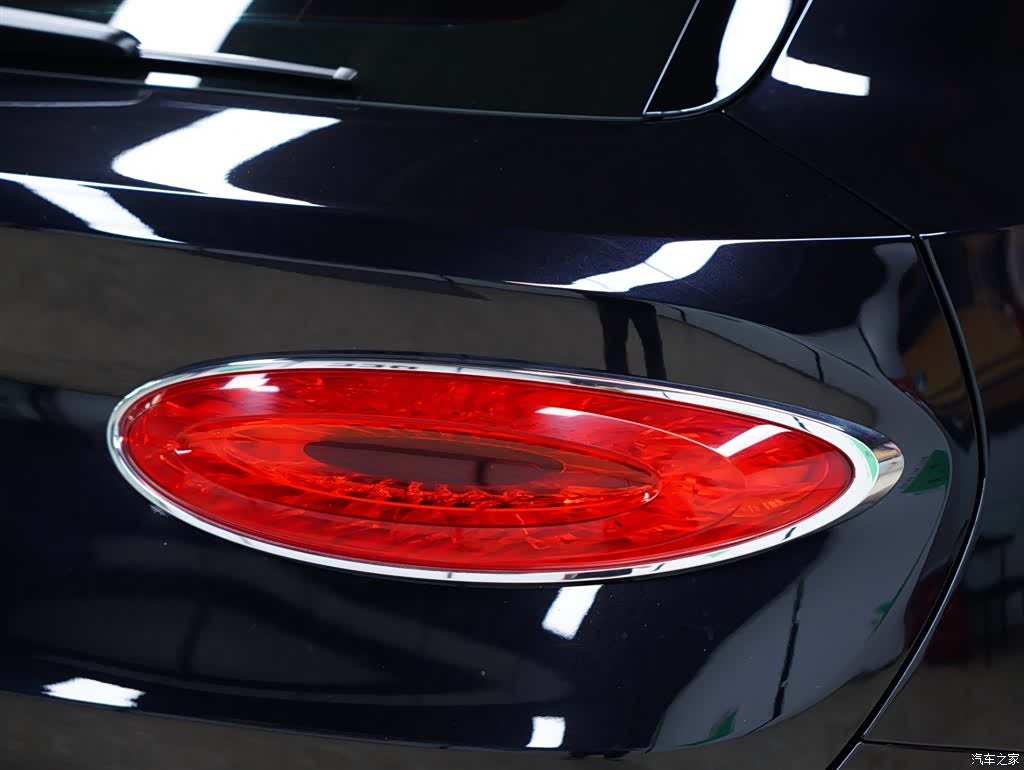 Bentley Bentayga, 2021 4