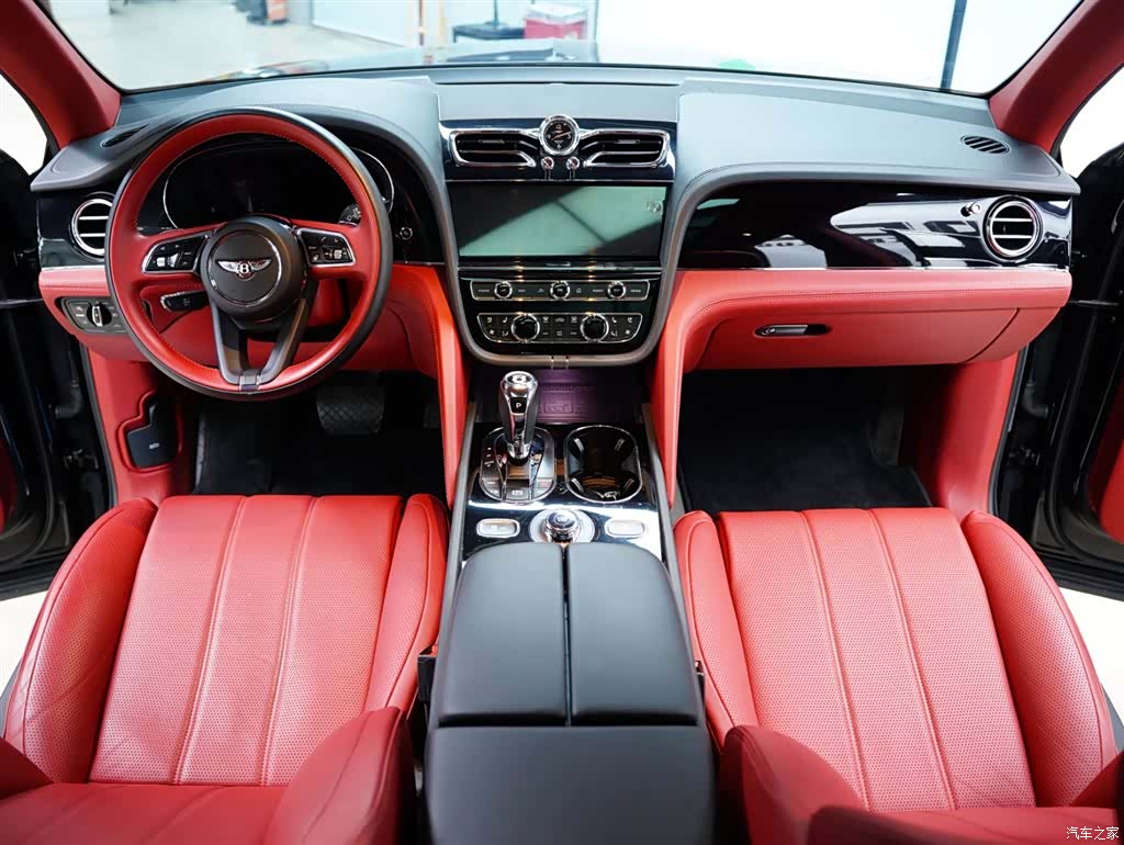 Bentley Bentayga, 2021 51