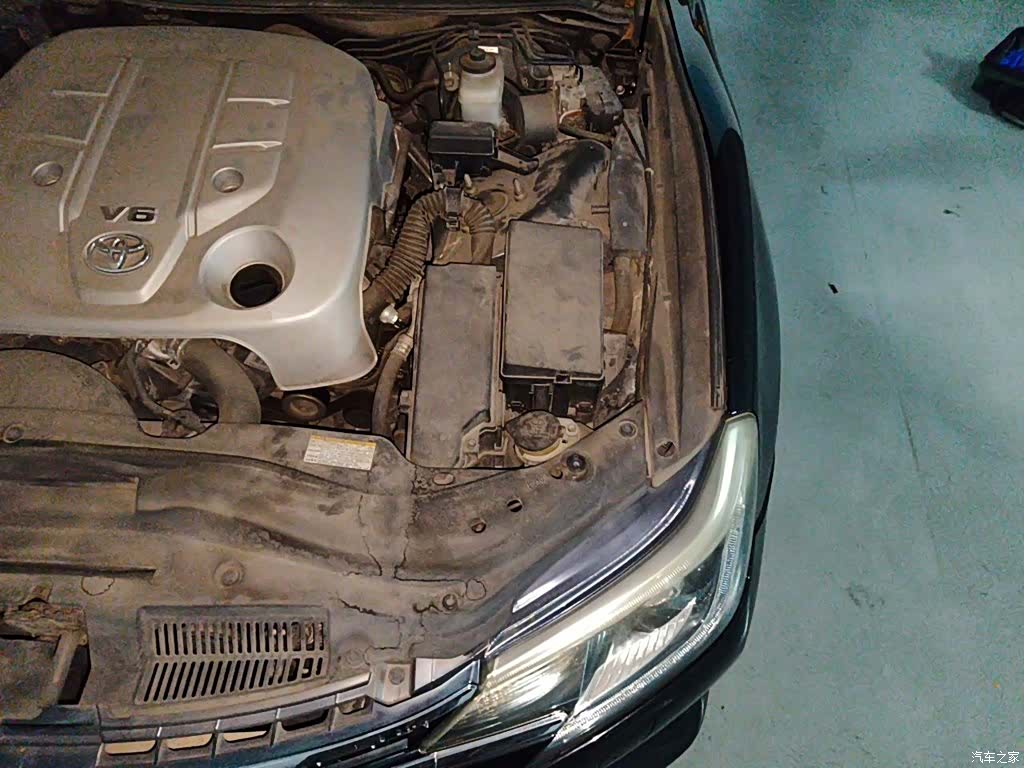 Toyota 2.5V, 2015 23