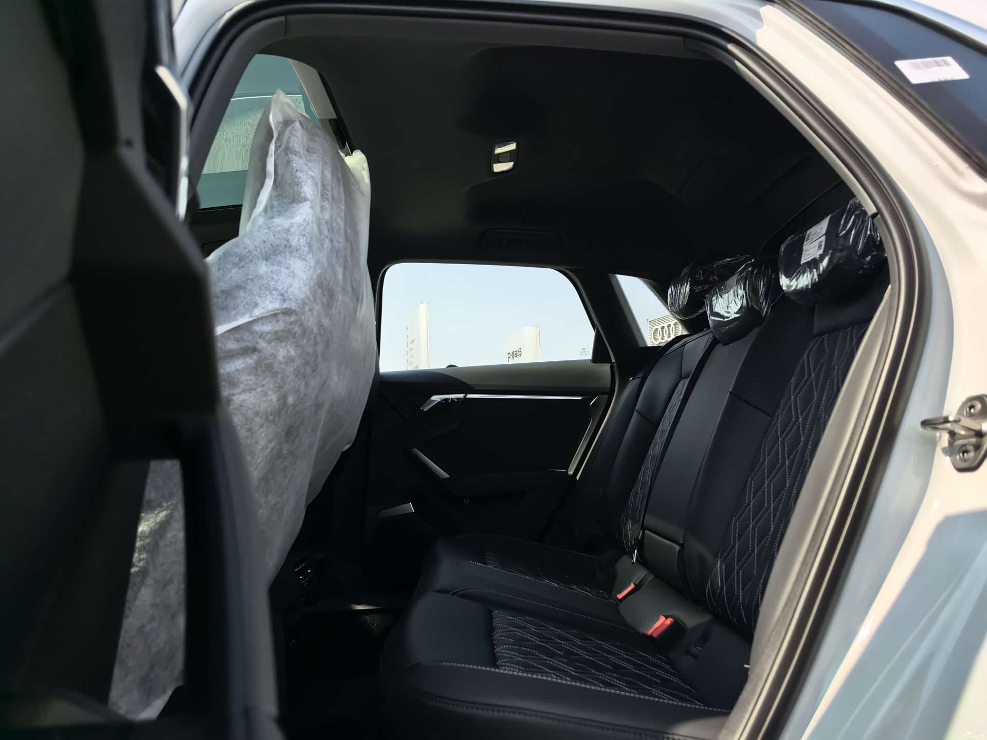 Audi Flying Spur, 2026 9
