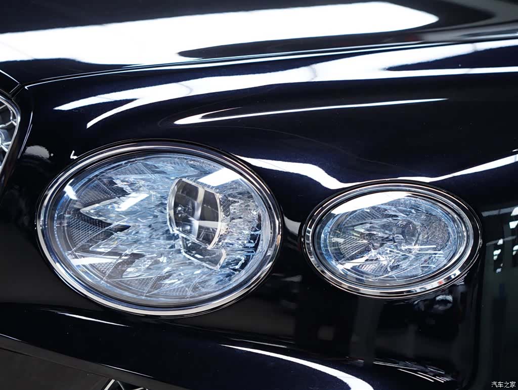 Bentley Bentayga, 2021 17