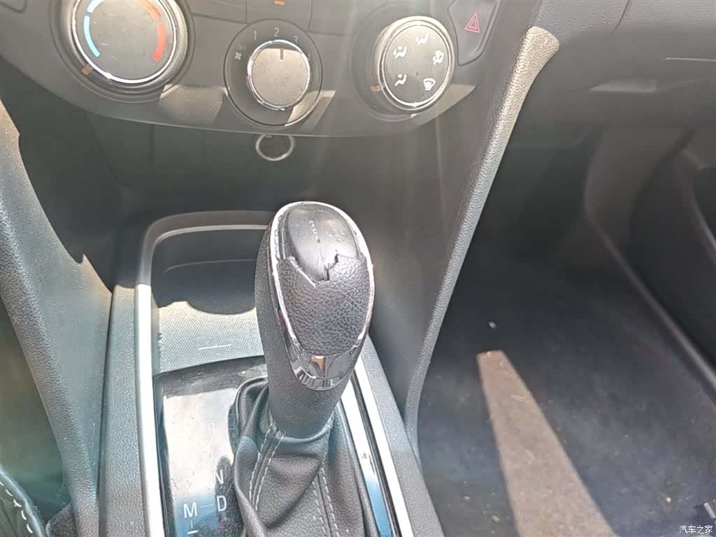 Chevrolet 320, 2018 14