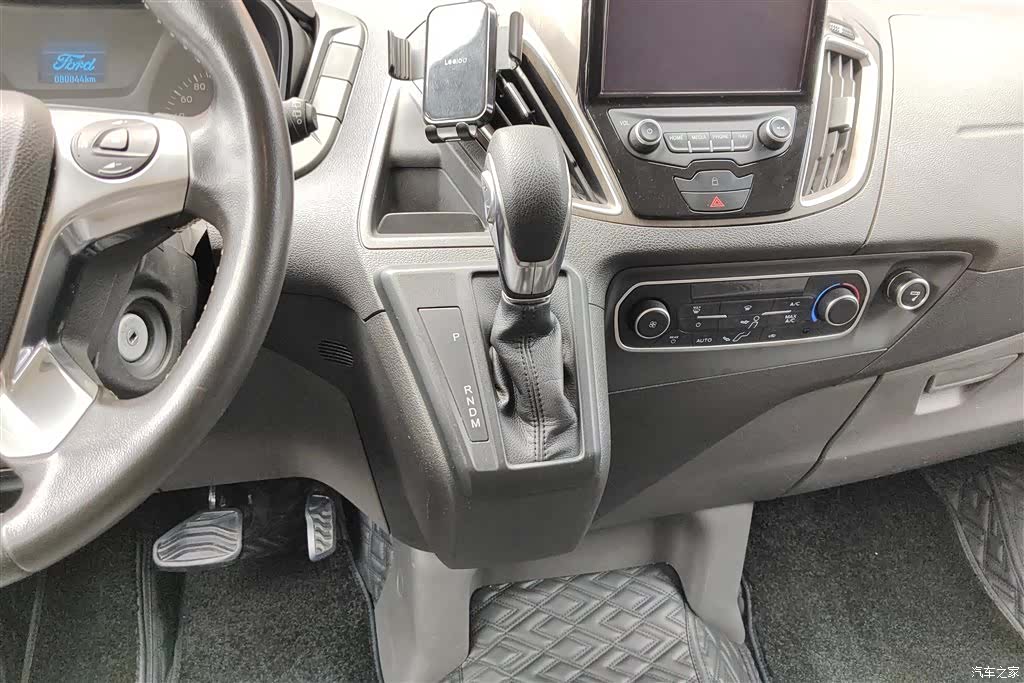 Ford Tourneo, 2019 16