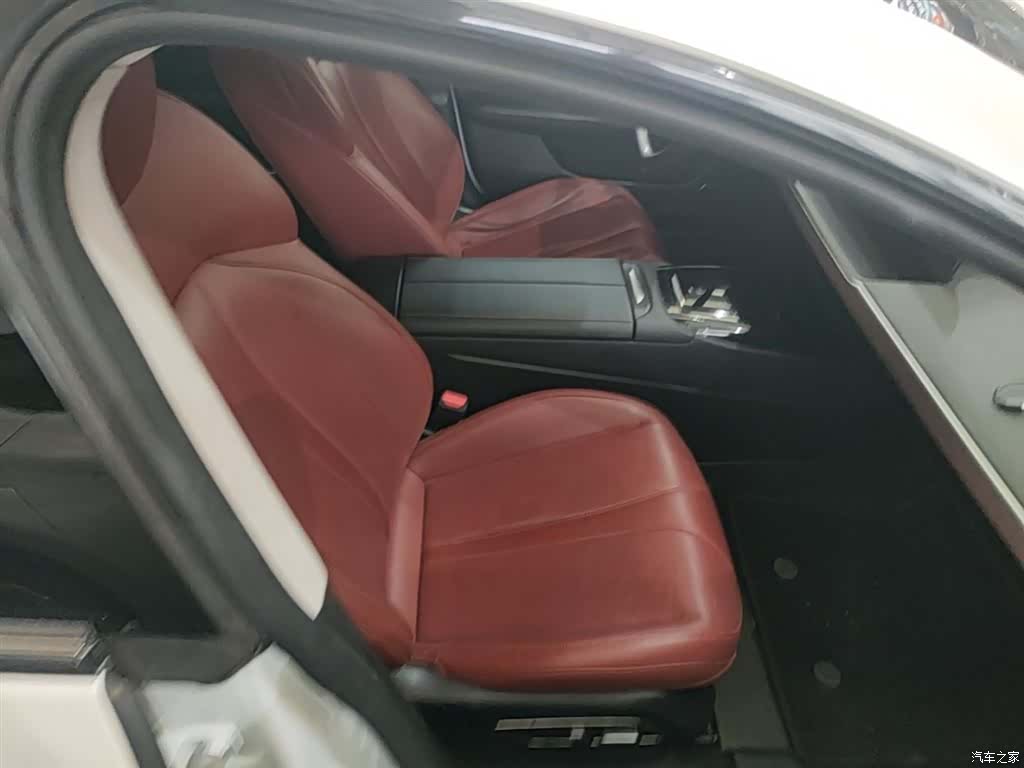 Xpeng P7, 2021 25