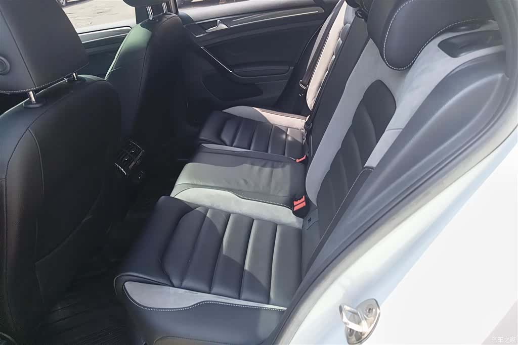 Volkswagen Golf, 2020 11