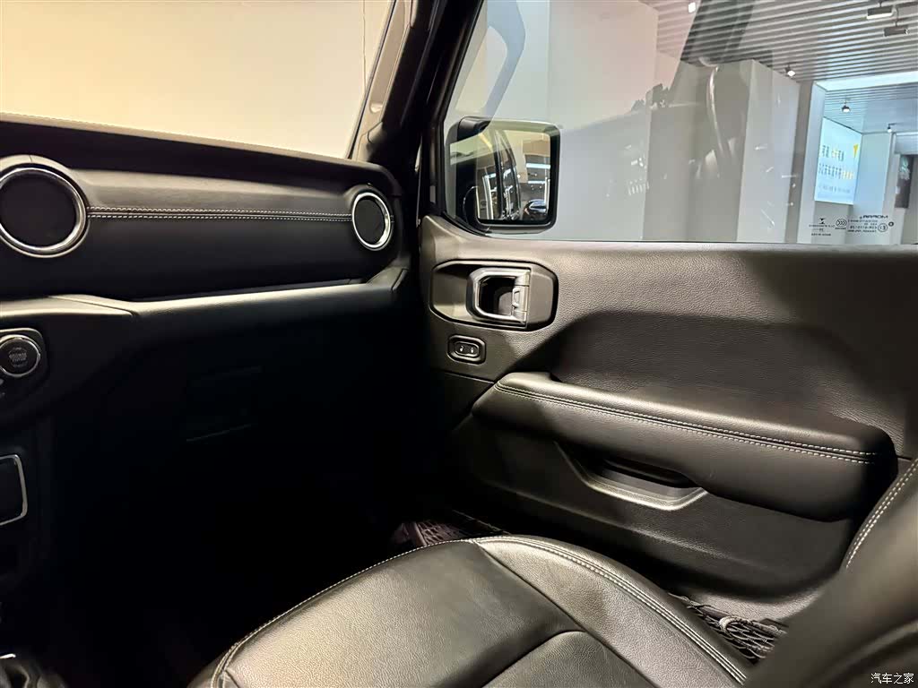 Jeep Wrangler, 2021 26