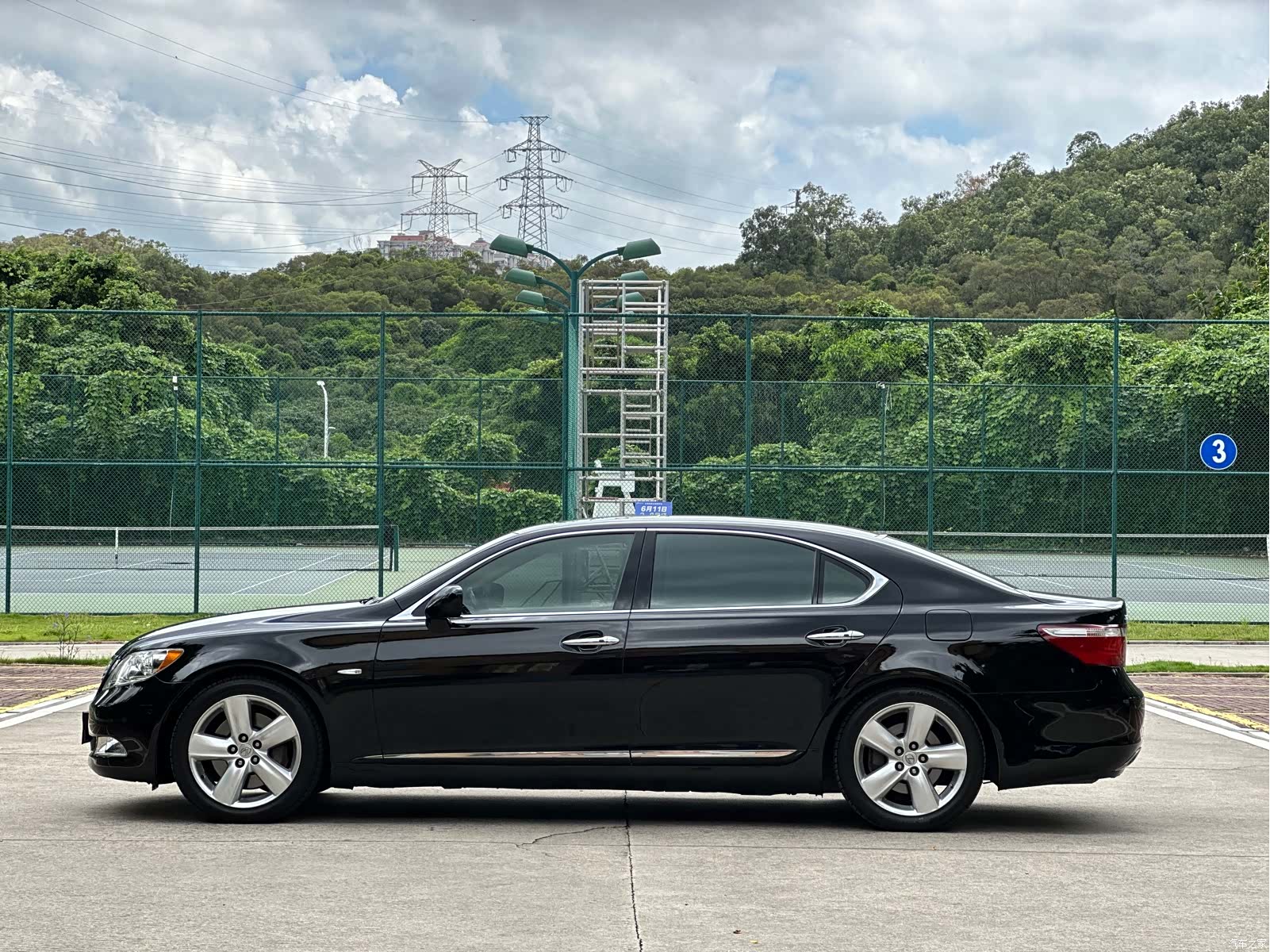 Lexus LS, 2009 4