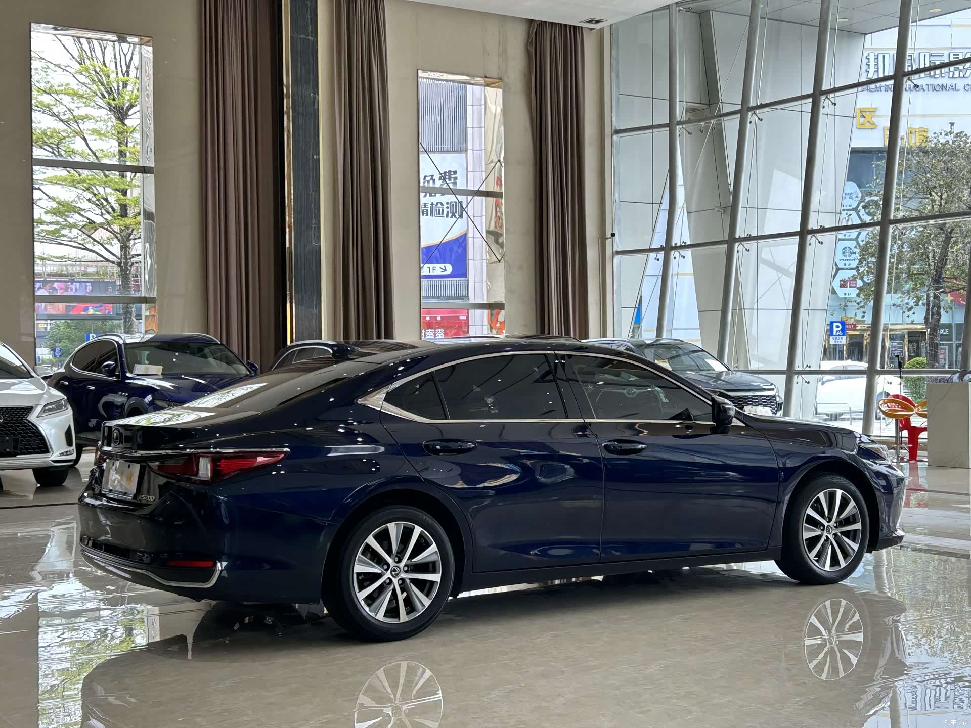 Lexus ES, 2020 6