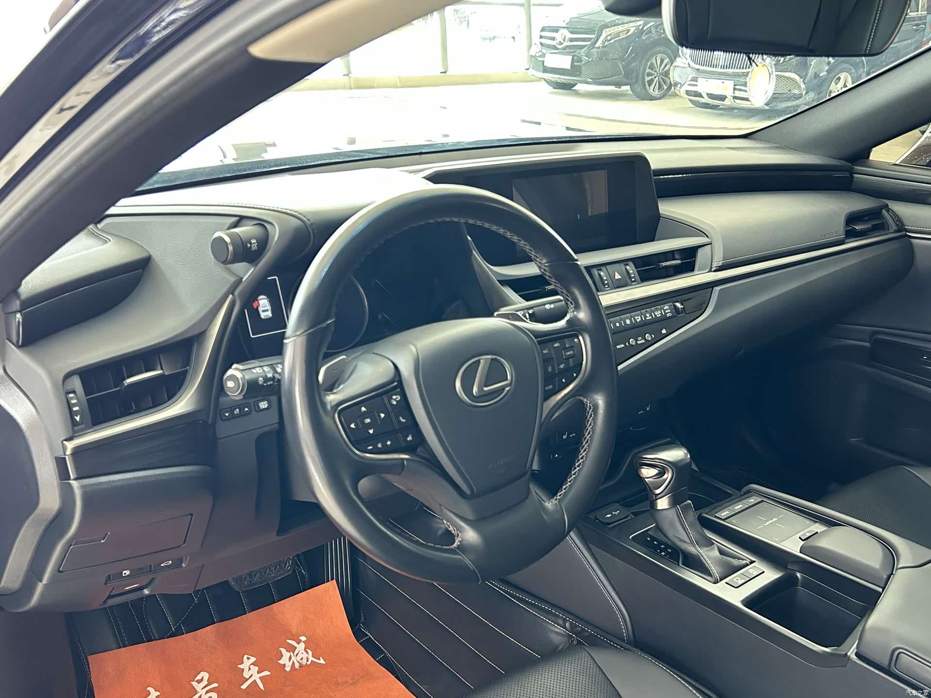 Lexus ES, 2020 9