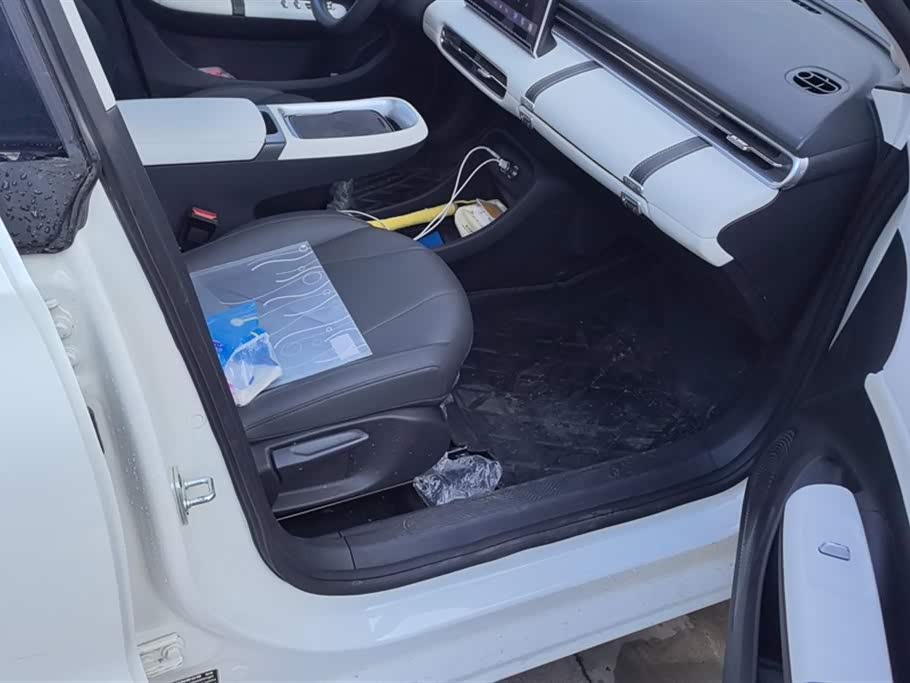 Dongfeng Nammi Nano 01