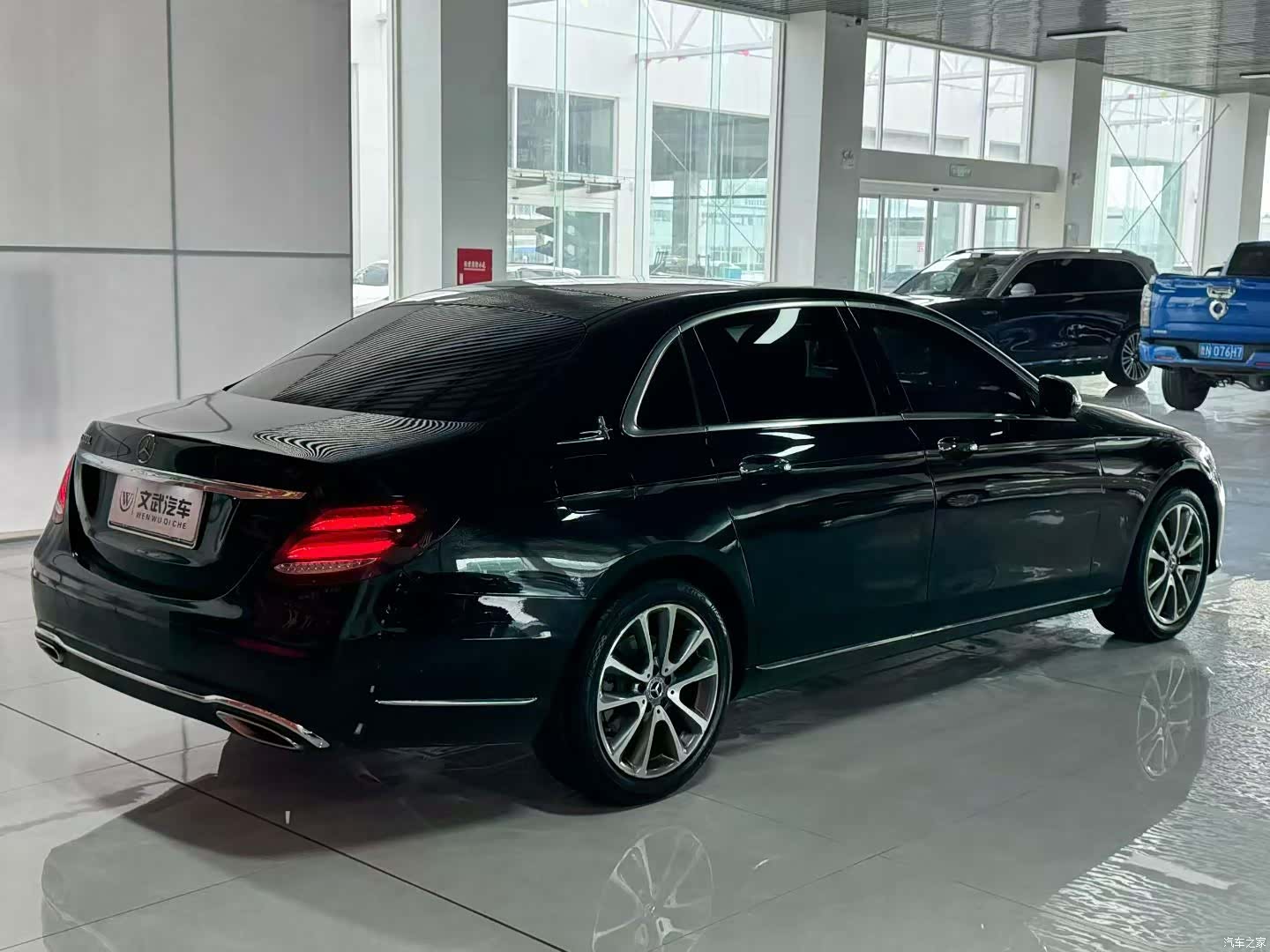 Mercedes-Benz E-Class, 2019 3