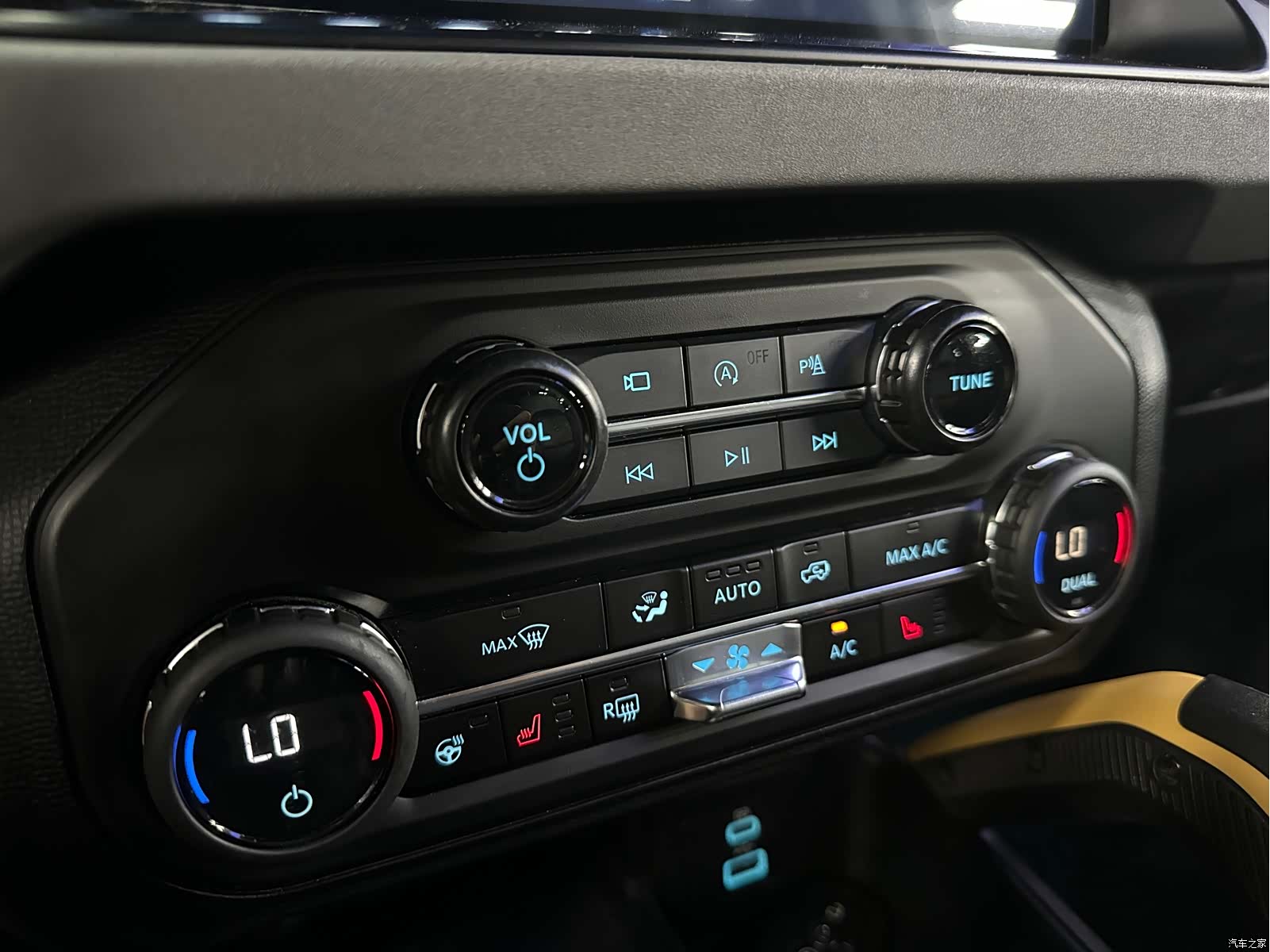 Ford Bronco, 2024 11