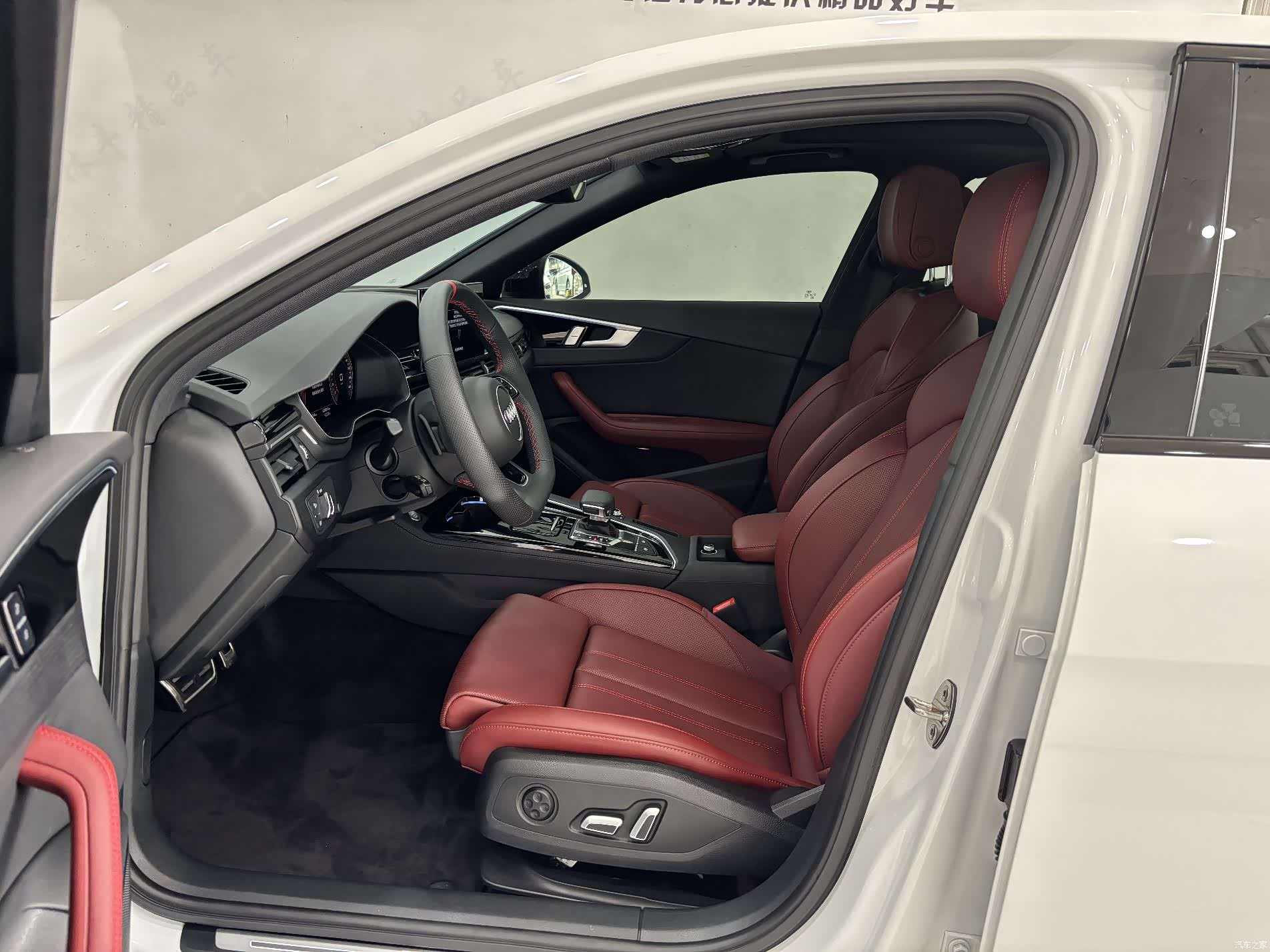 Audi A4L, 2025 12