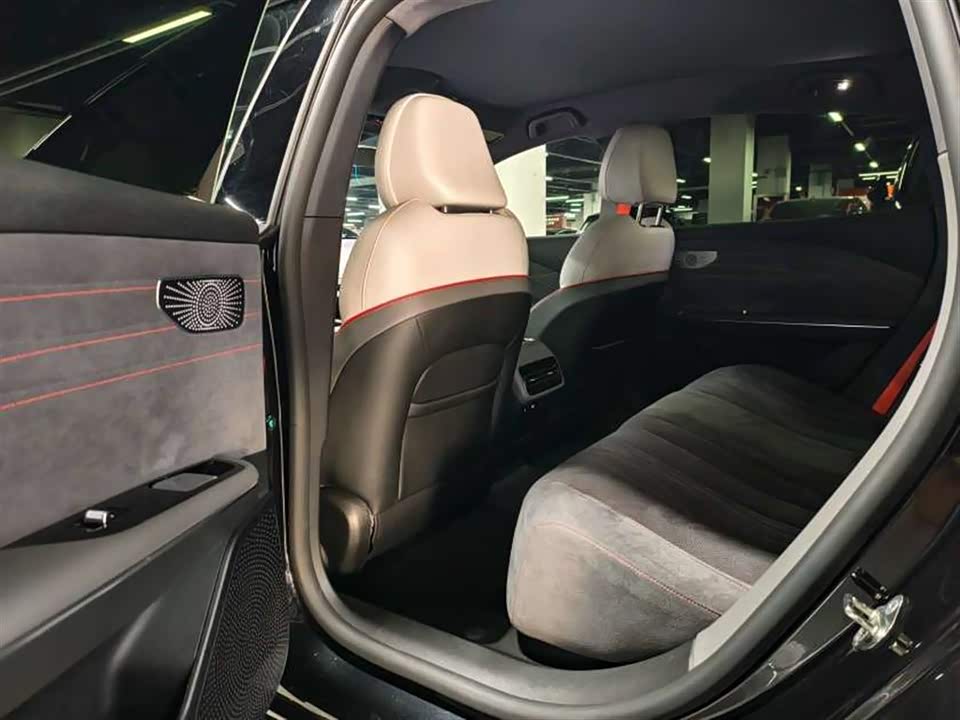 Geely Galaxy Galaxy E8