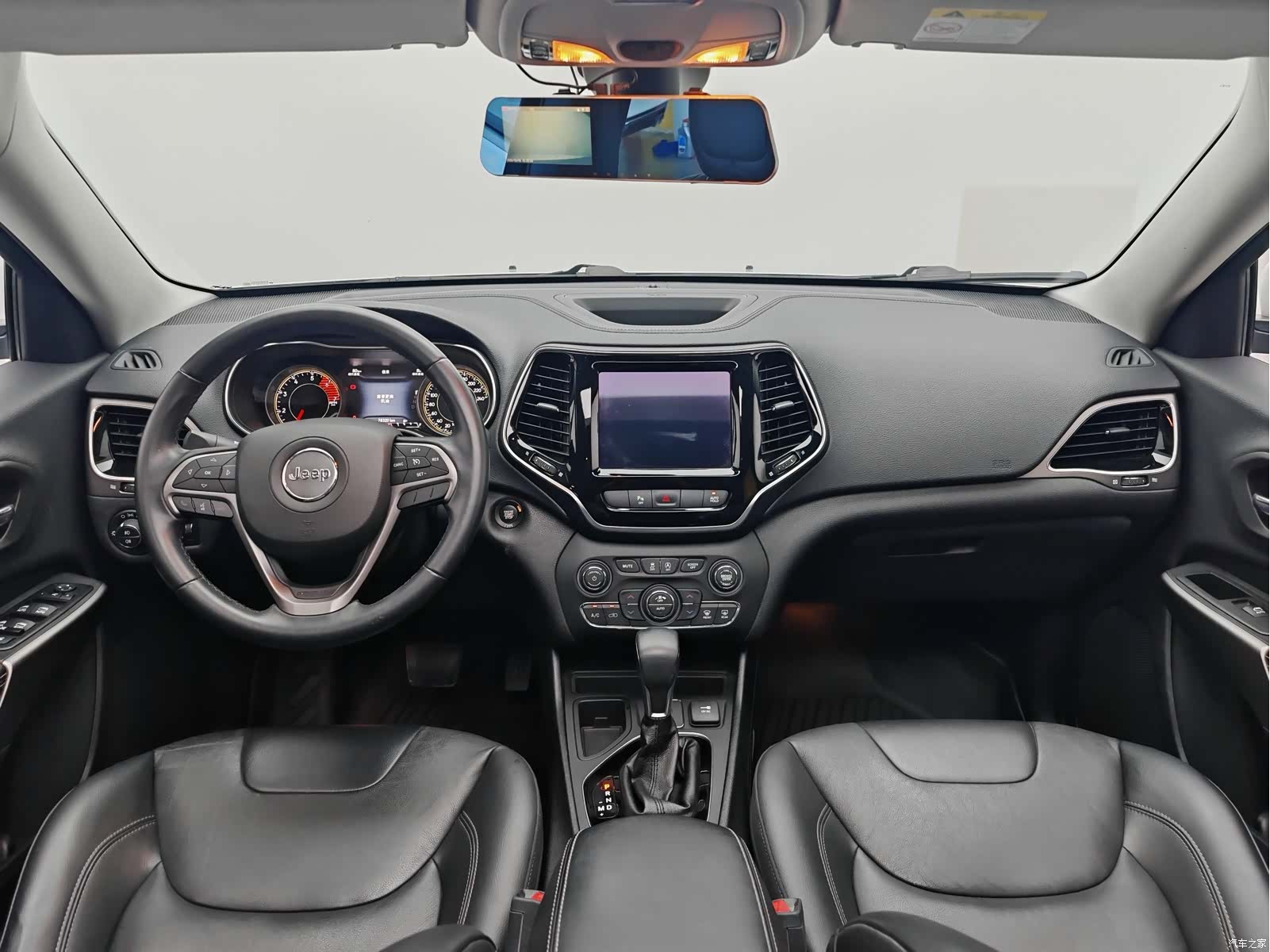 Jeep Cherokee, 2021 15
