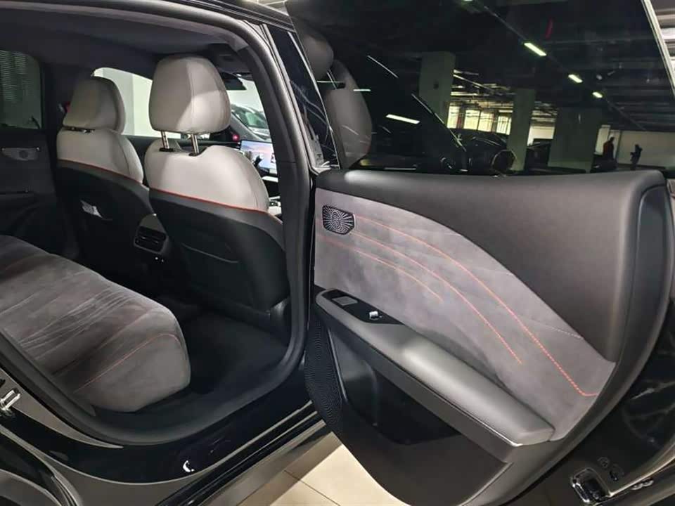 Geely Galaxy Galaxy E8