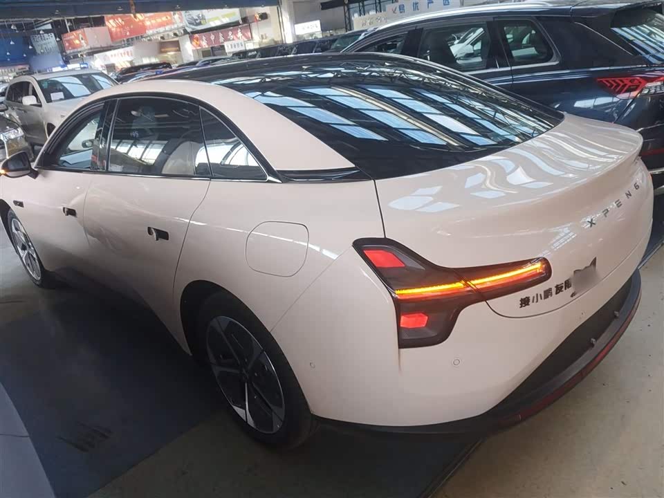 XPENG MONA M03