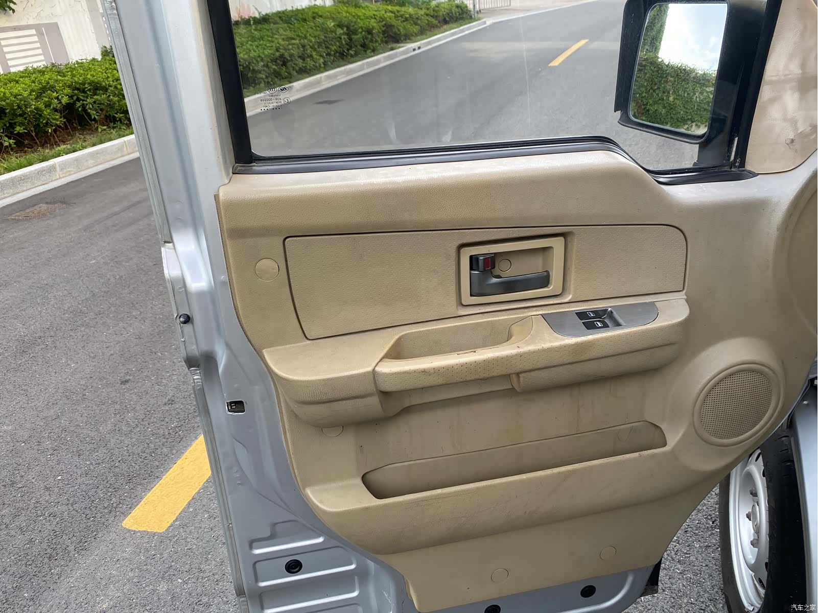 DongFeng C37, 2016 10