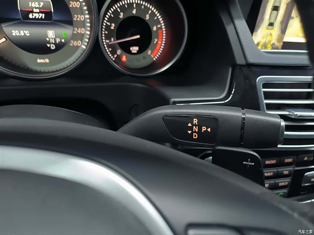 Mercedes-Benz E-Class, 2014 13