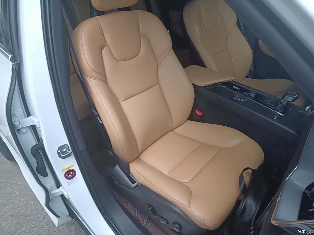 Volvo XC60, 2018 25