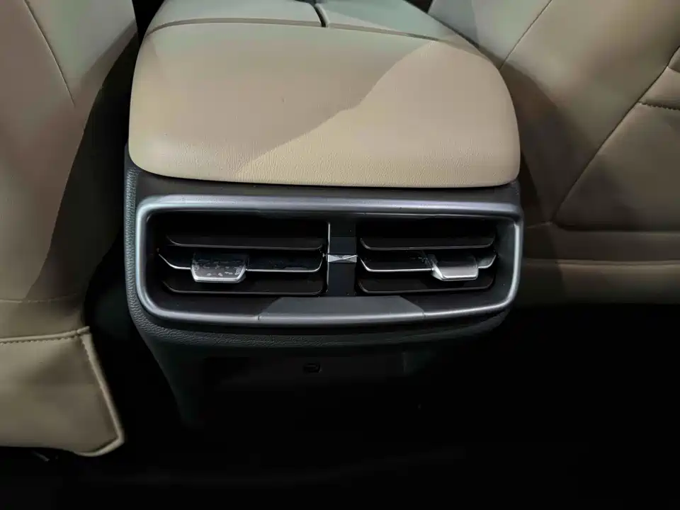 ARCFOX Polar Fox Alpha T5