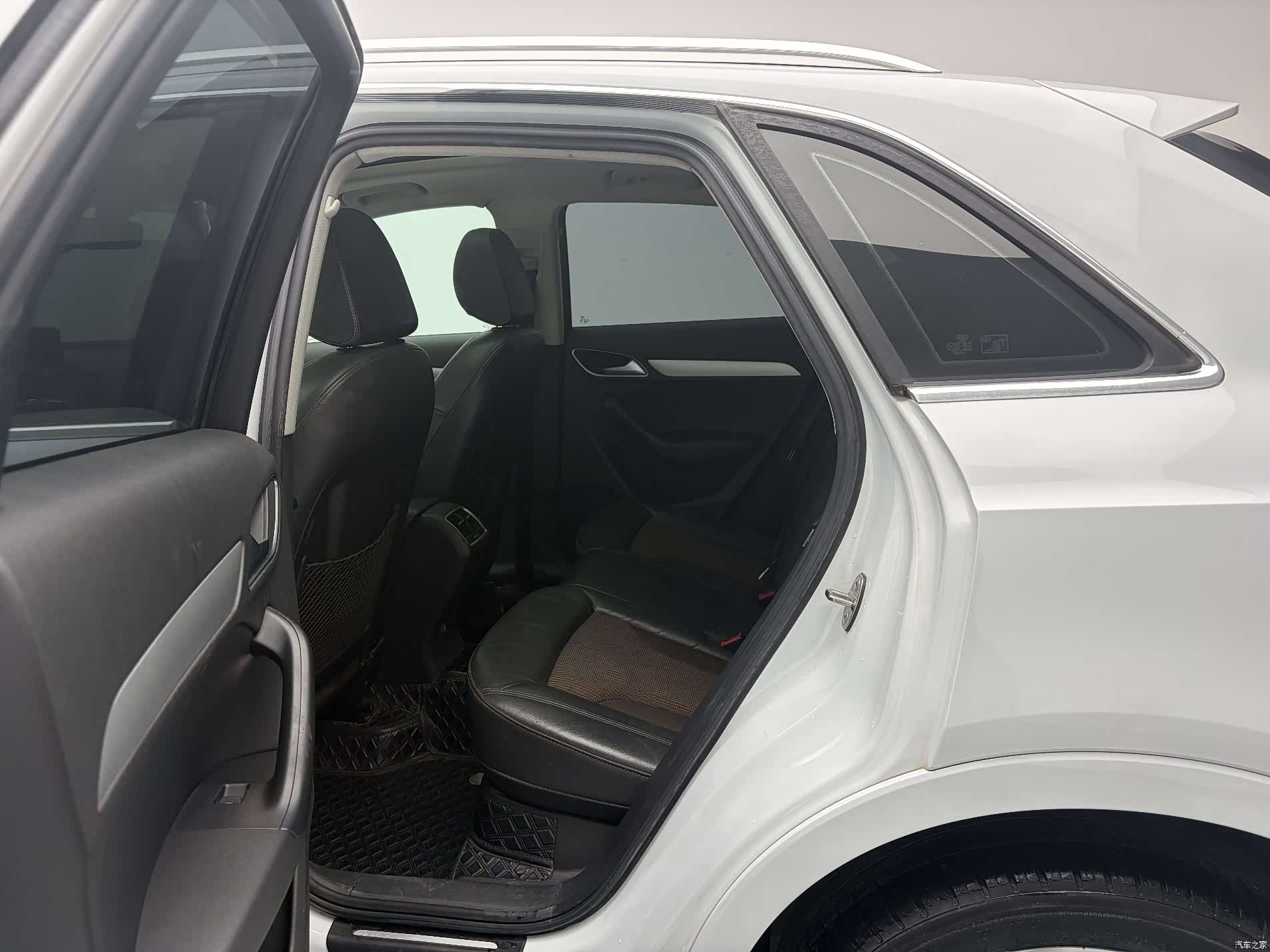 Audi Q3, 2019 16