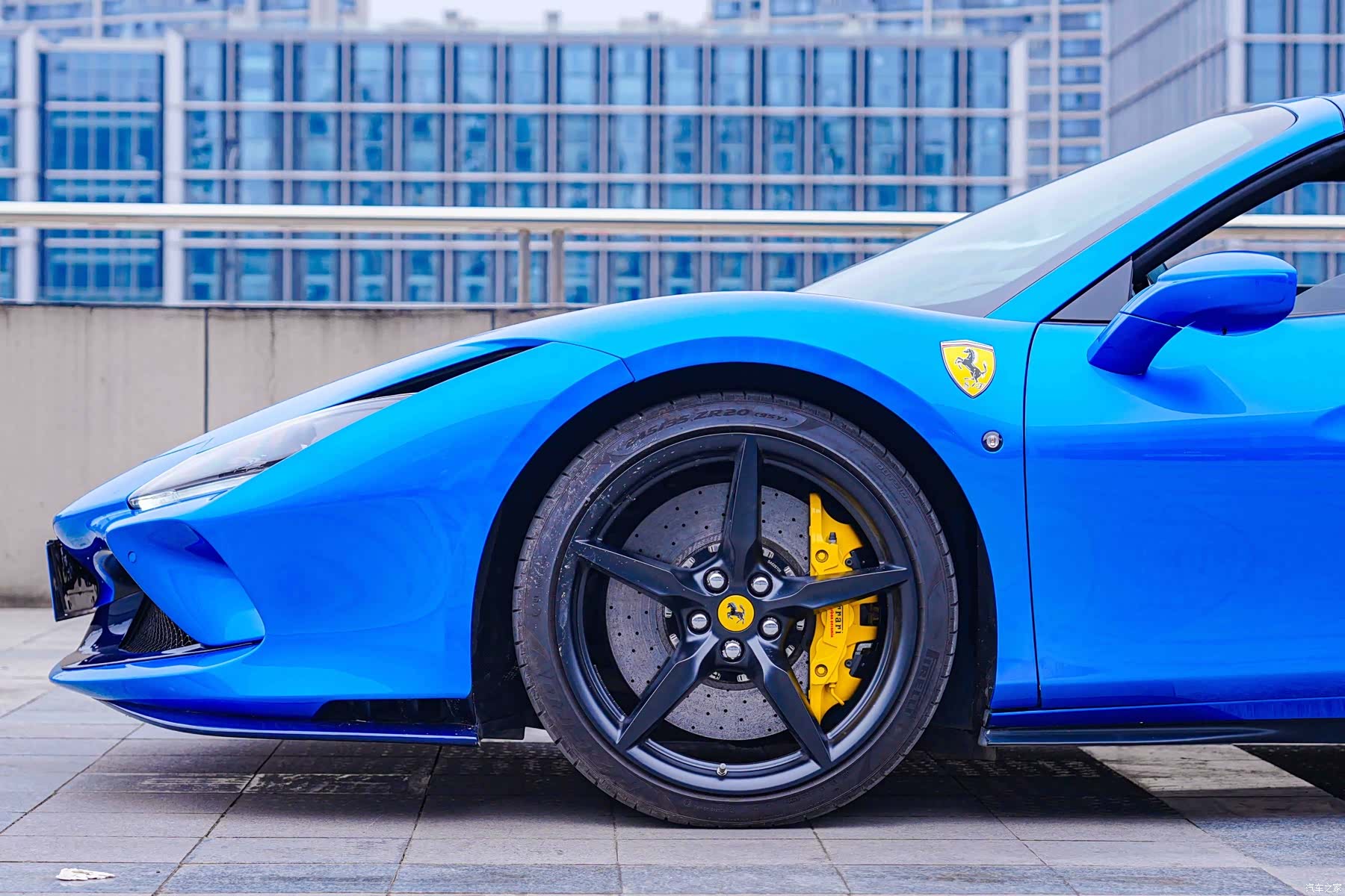 Ferrari F8, 2021 21