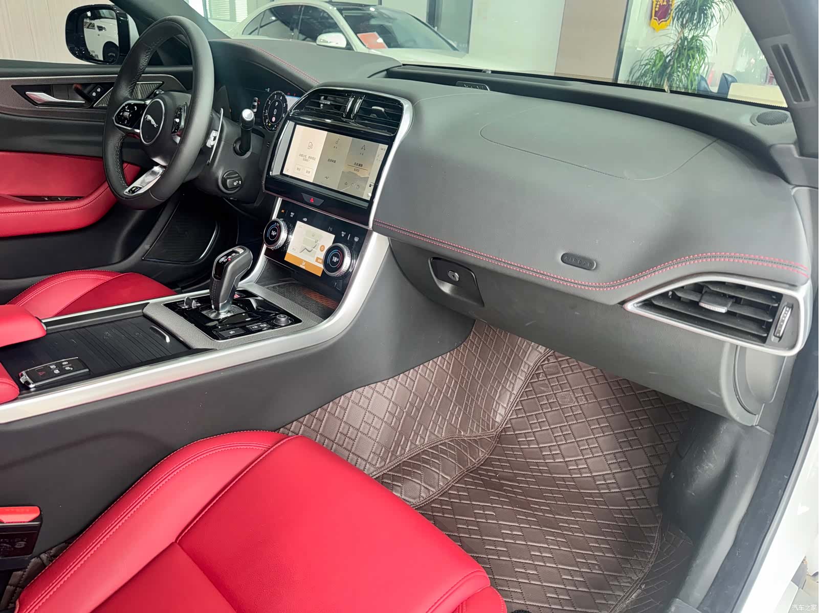Land Rover XEL, 2024 11