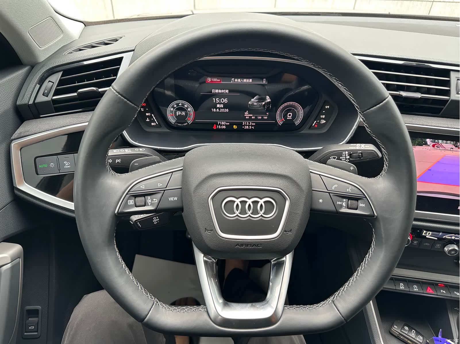 Audi Q3, 2022 все фото