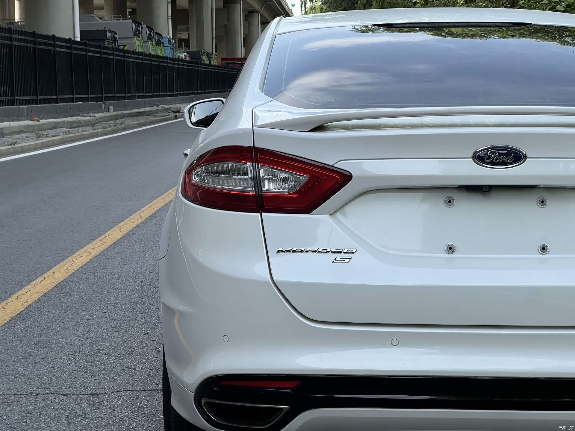 Ford Mondeo, 2016 11