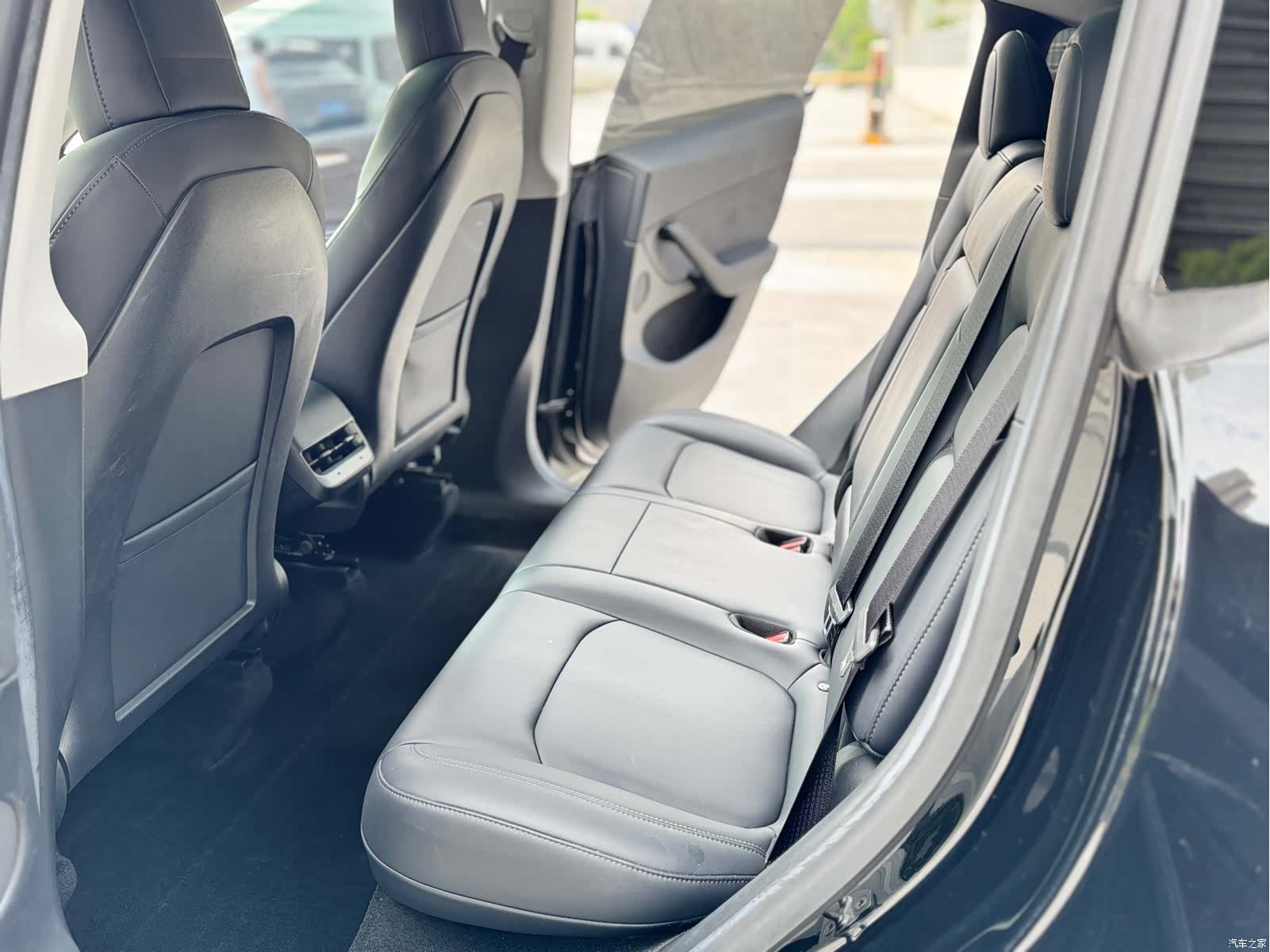Tesla Model Y, 2022 9