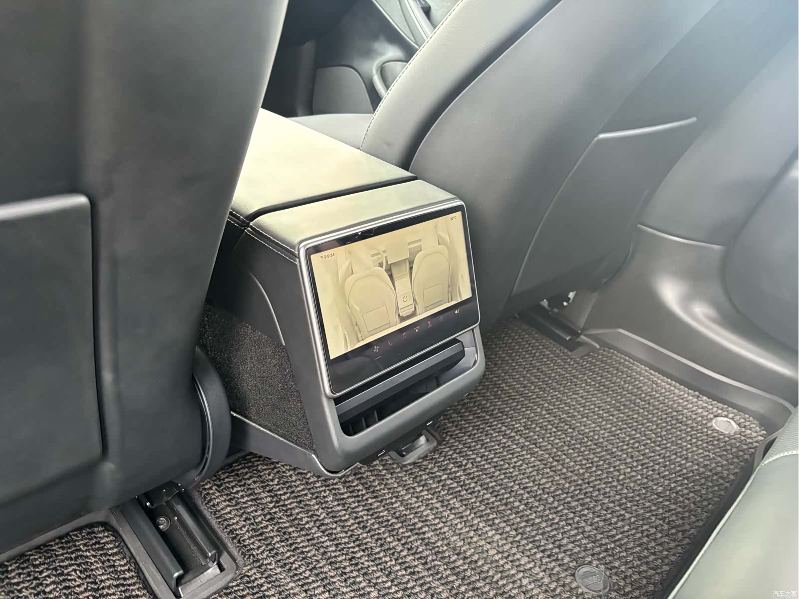 Tesla Model 3, 2024 14