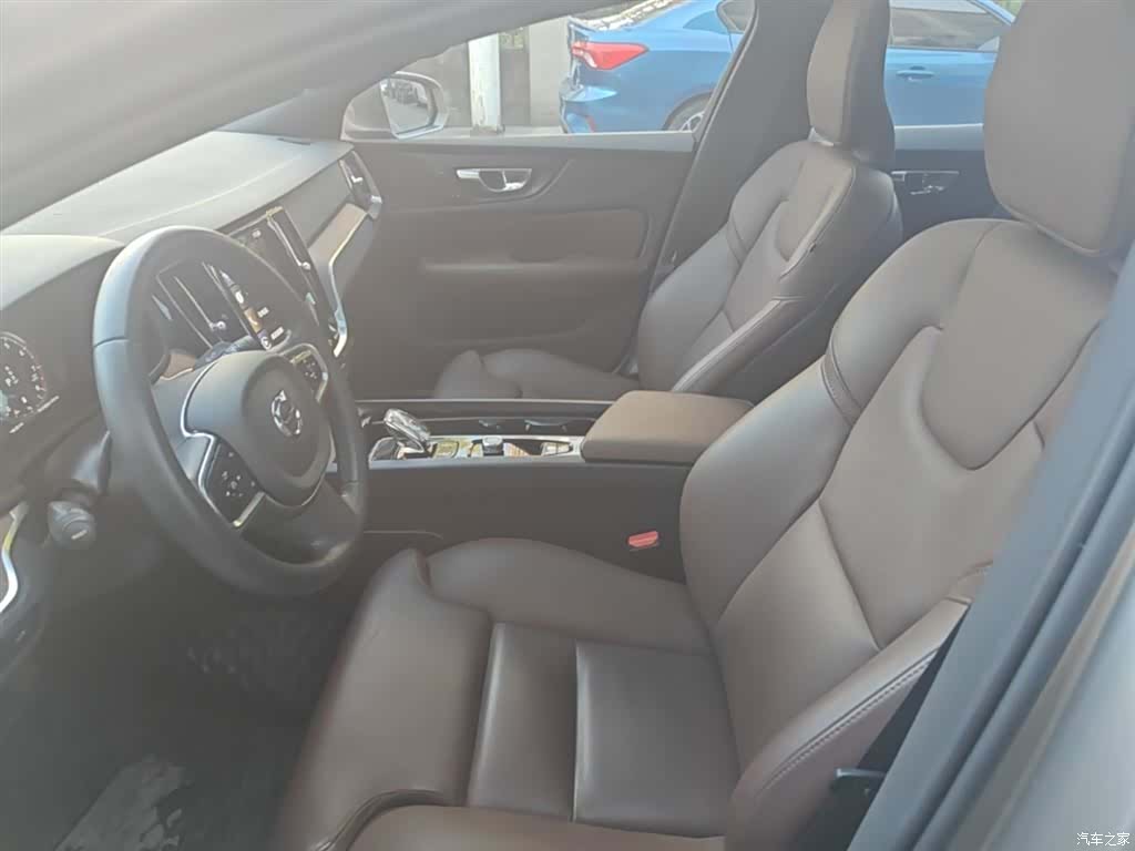 Volvo S60, 2022 15