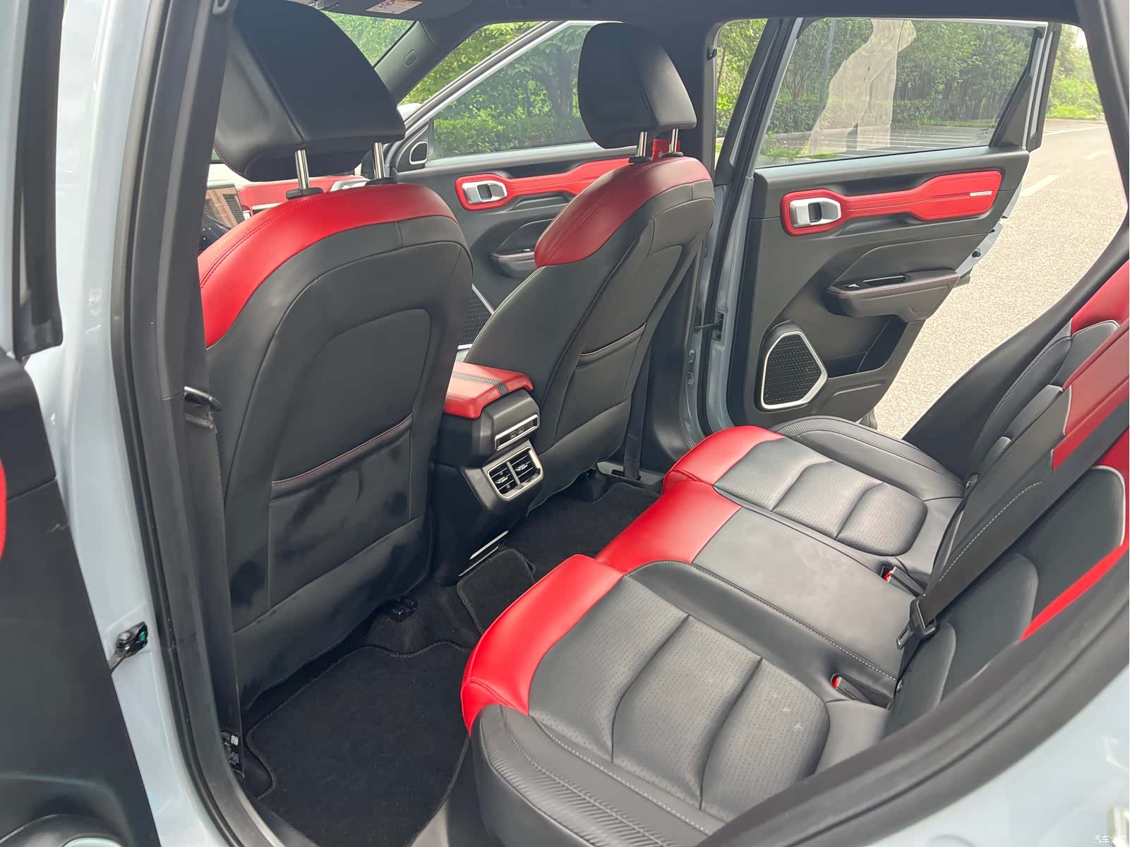 Geely Icon, 2022 12