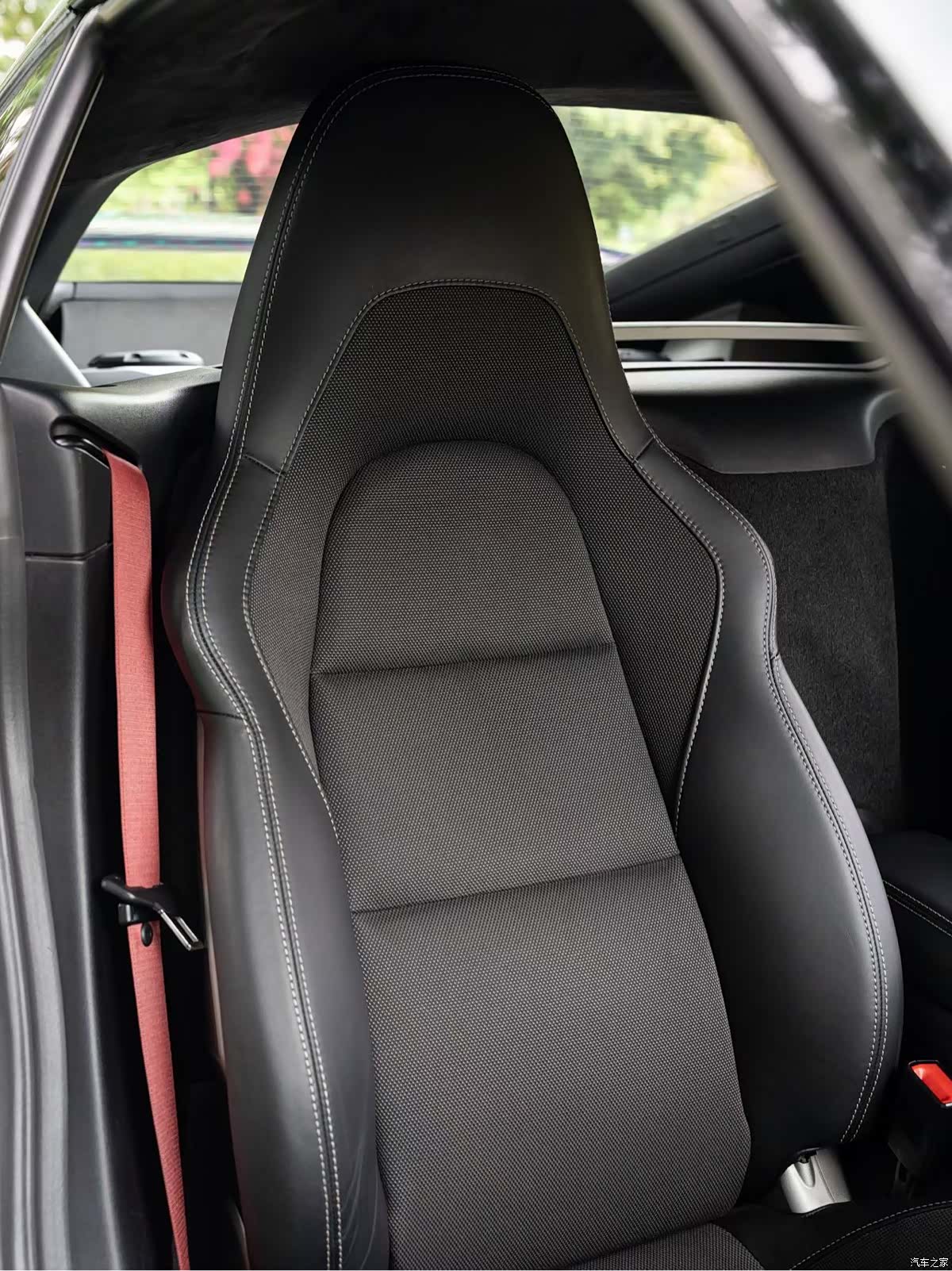 Porsche Cayman, 2019 4