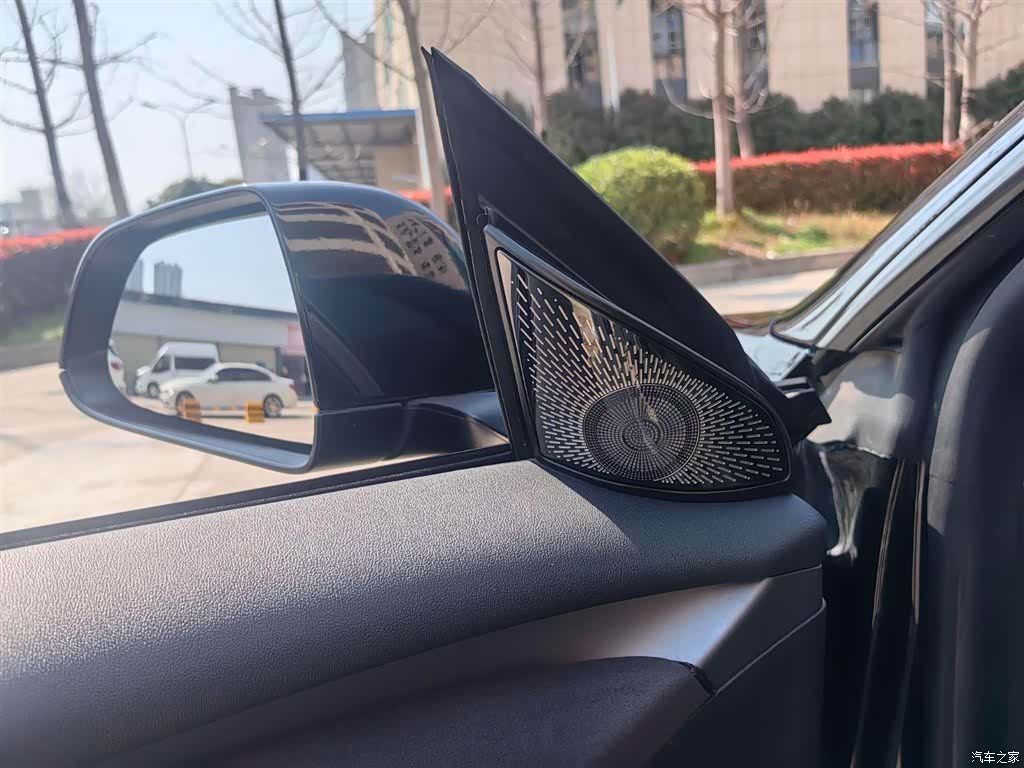 Tesla Model 3, 2023 13