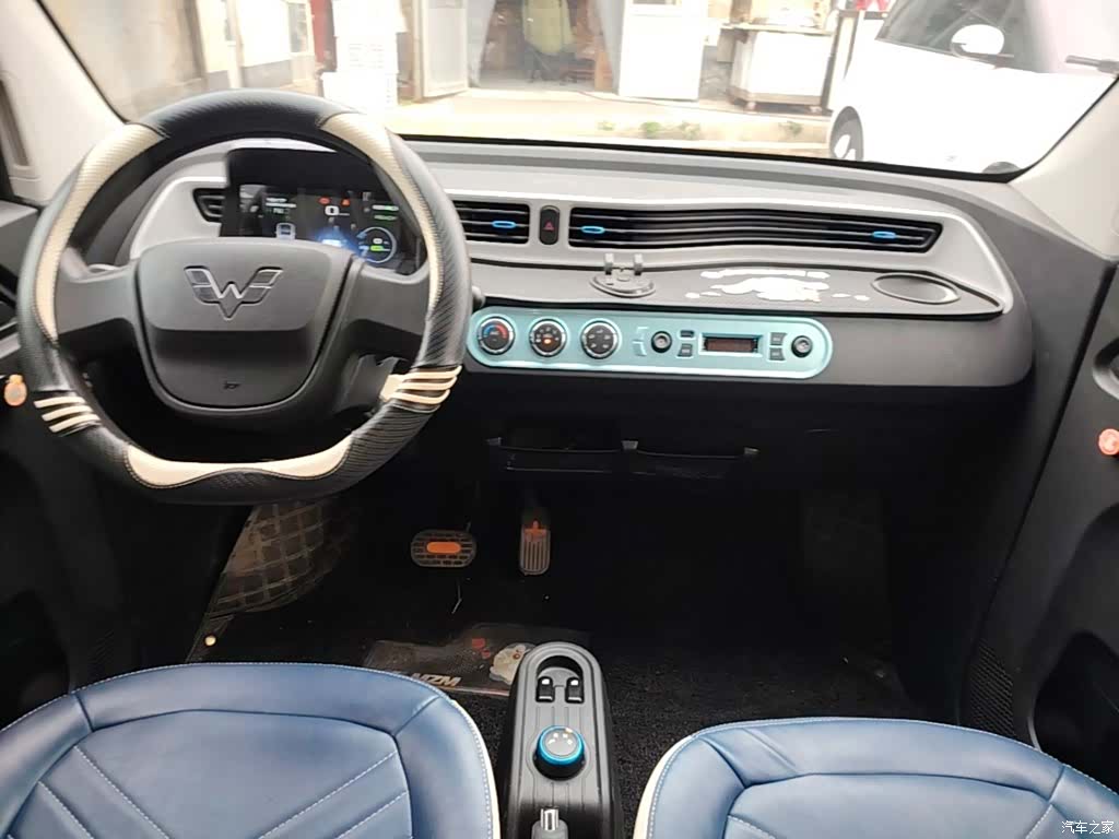 Wuling MINIEV, 2022 13