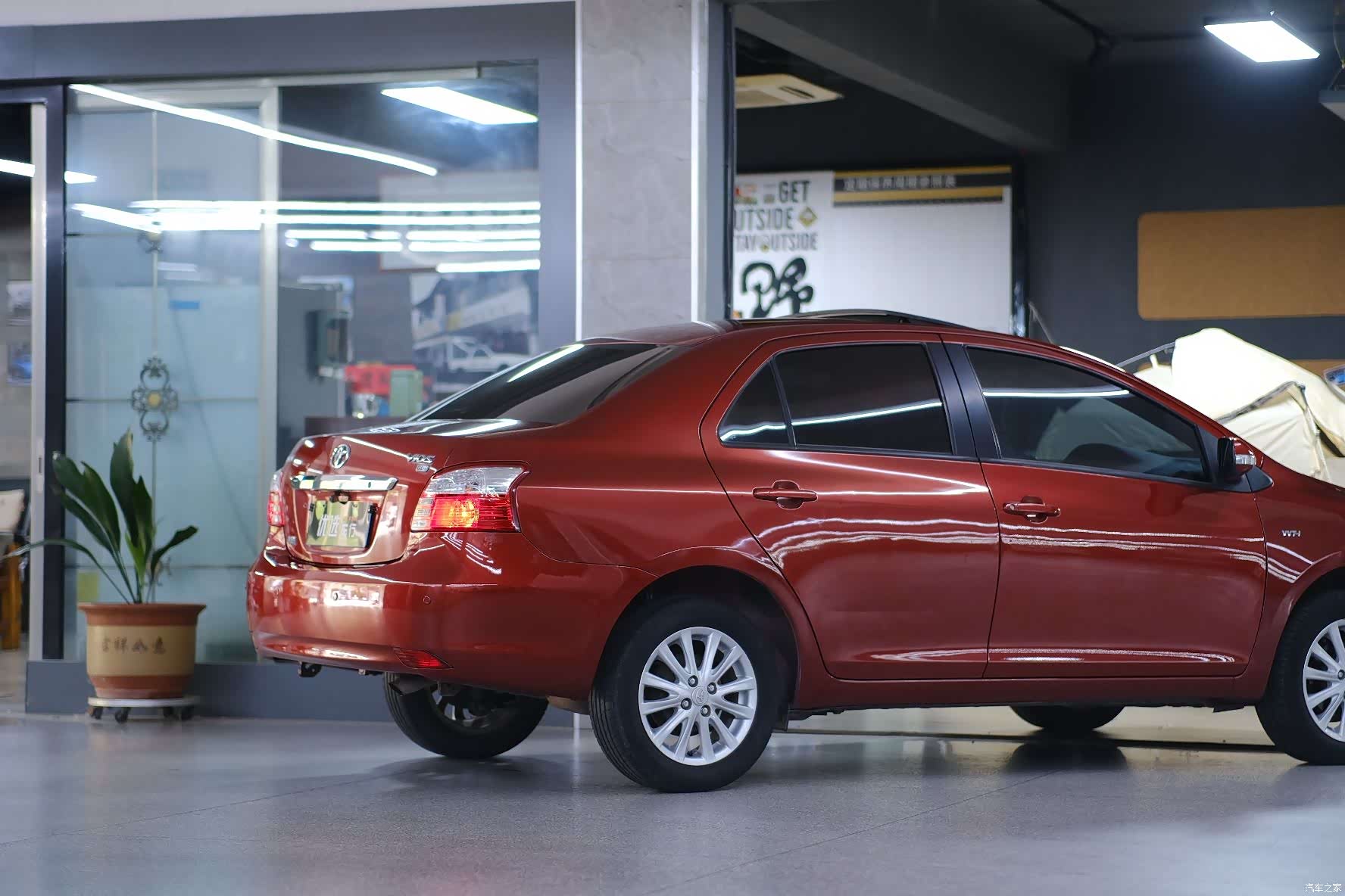 Toyota GL-S, 2012 4