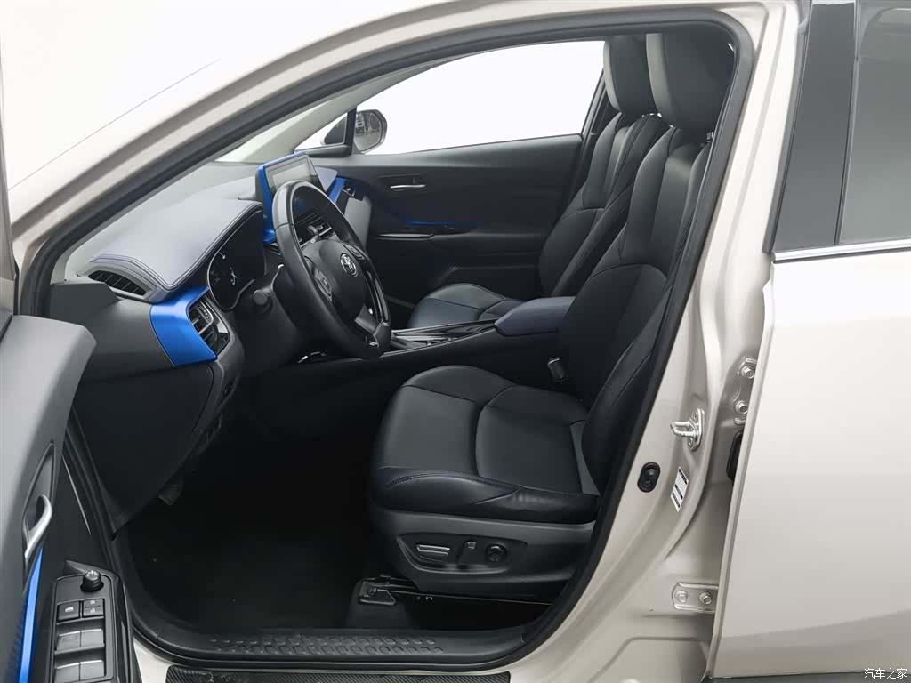 Toyota C-HR, 2022 10