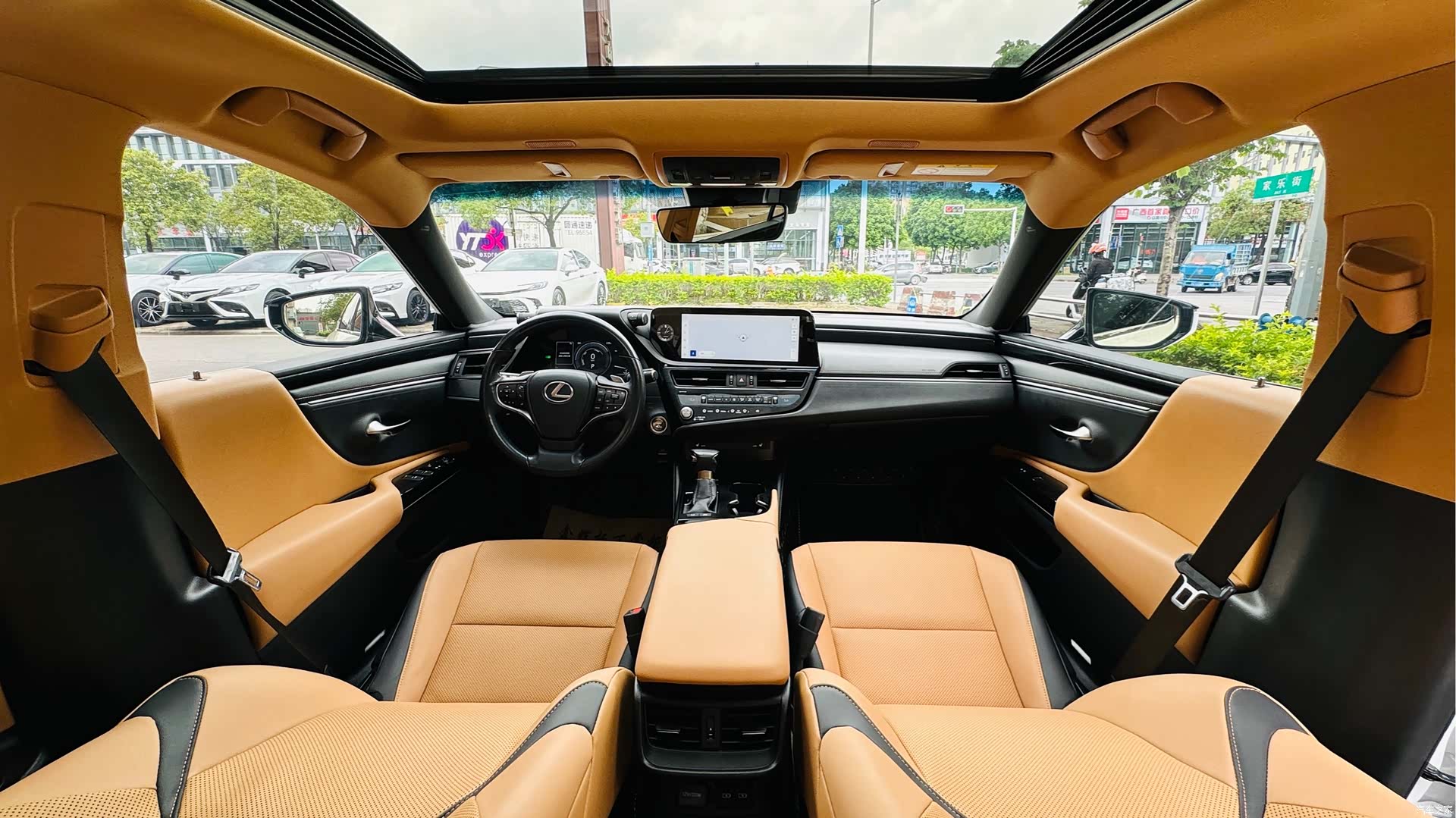 Lexus ES, 2023 24