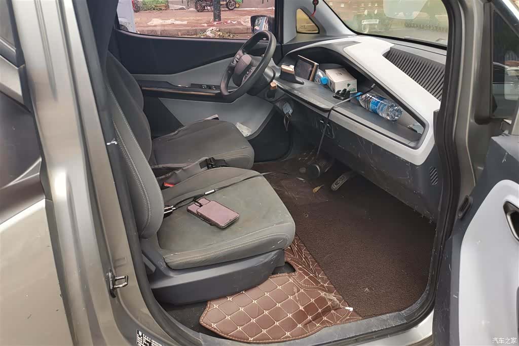 Wuling E200, 2018 8
