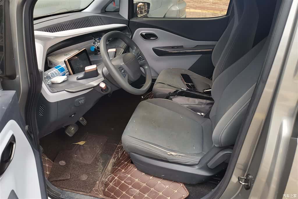 Wuling E200, 2018 11