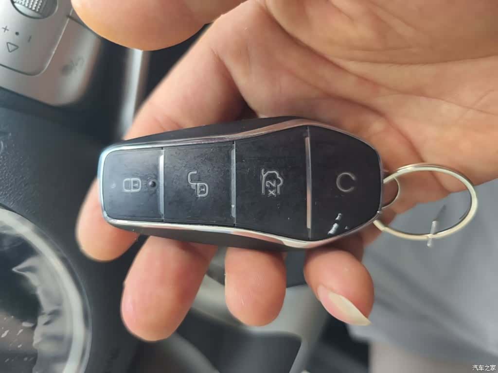 BYD Dolphin, 2026 9
