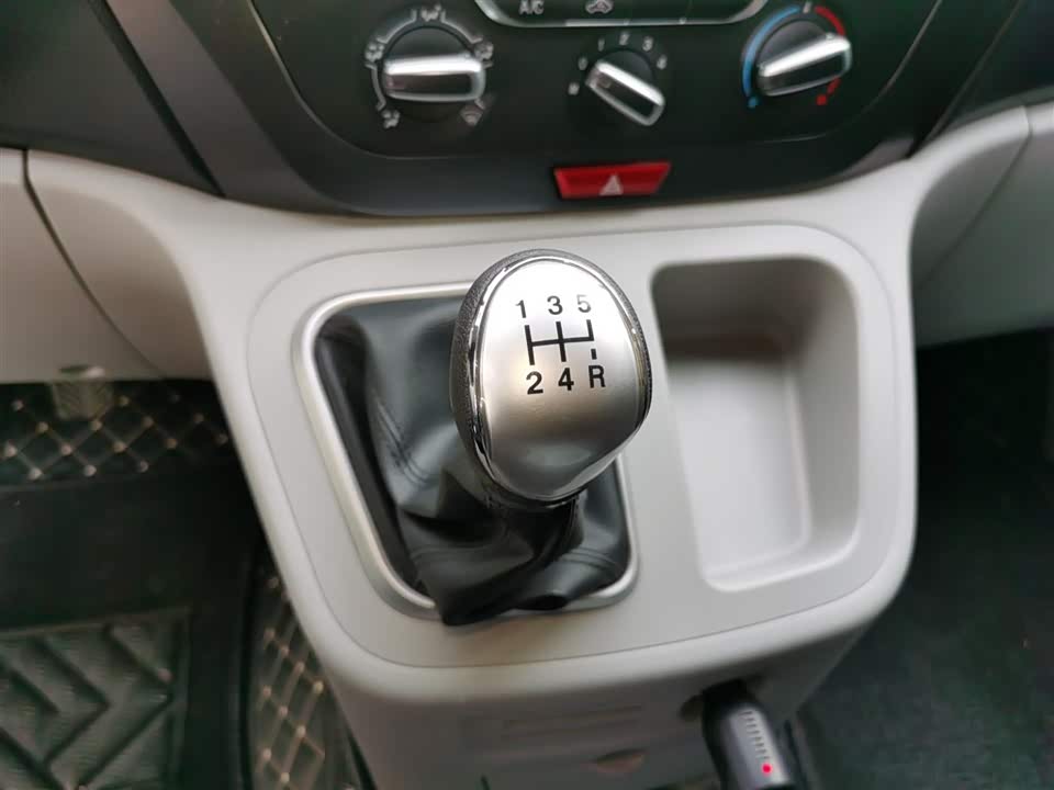 JAC Refine Ruifeng M3