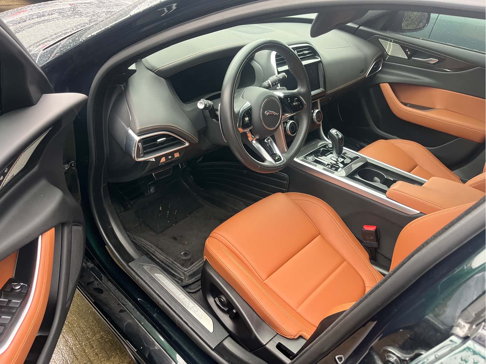 Land Rover XEL, 2024 3